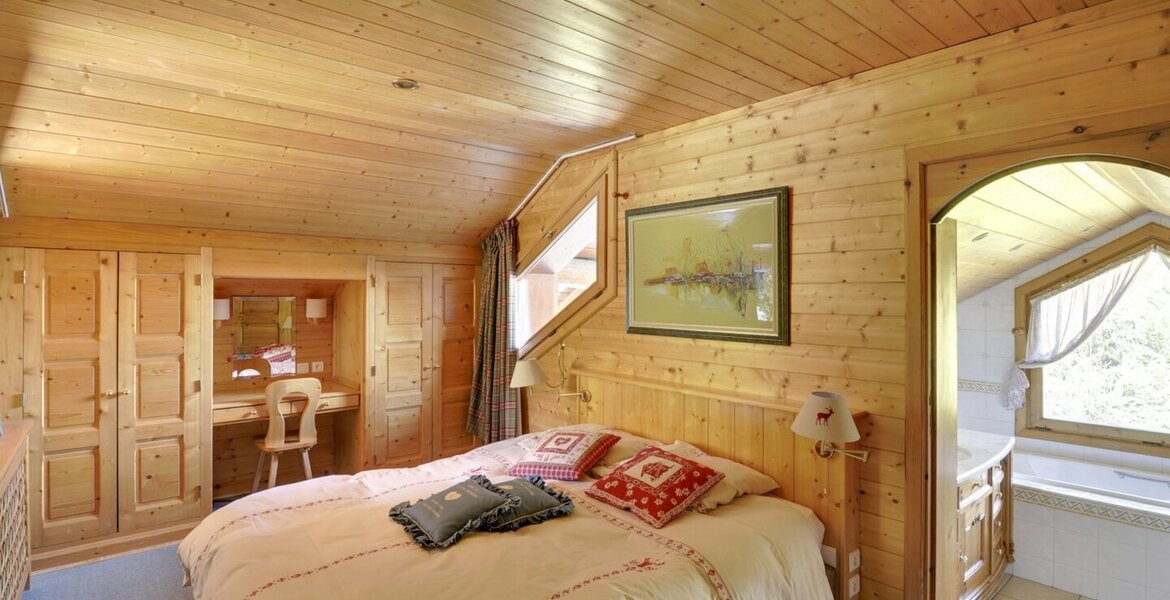 Charming Chalet in Meribel with 220sqm and 5 bedrooms 