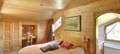 Charming Chalet in Meribel with 220sqm and 5 bedrooms 