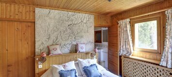 Charming Chalet in Meribel with 220sqm and 5 bedrooms 