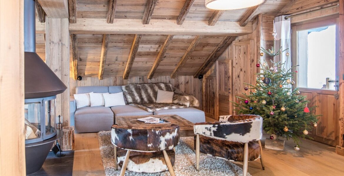 This prestigious chalet is ideally situated in Méribel