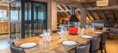 This prestigious chalet is ideally situated in Méribel