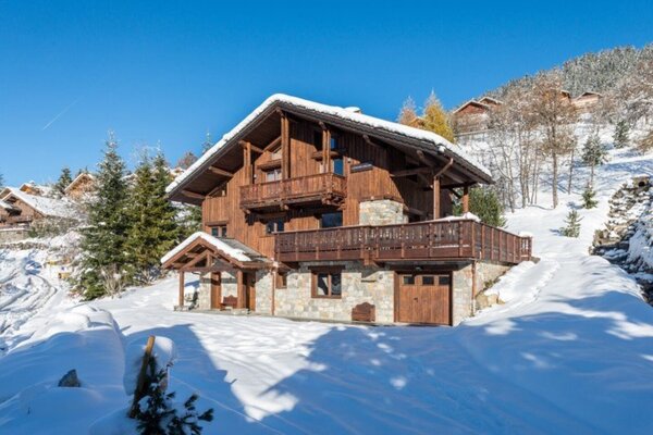 This chalet is a luxury ski chalet in Meribel