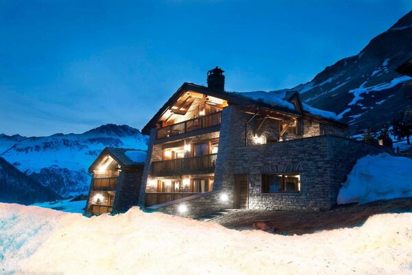 Chalet dans les montagnes de Val-d'Isère 