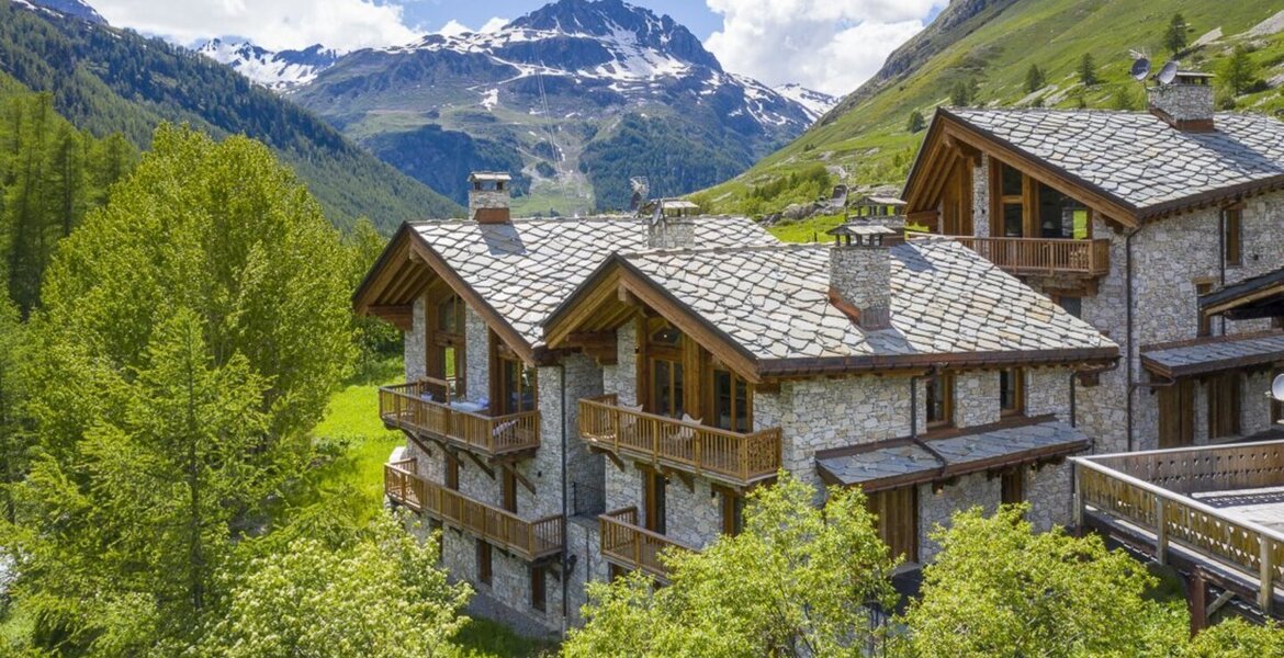 This is a luxury chalet of just over 200 m2