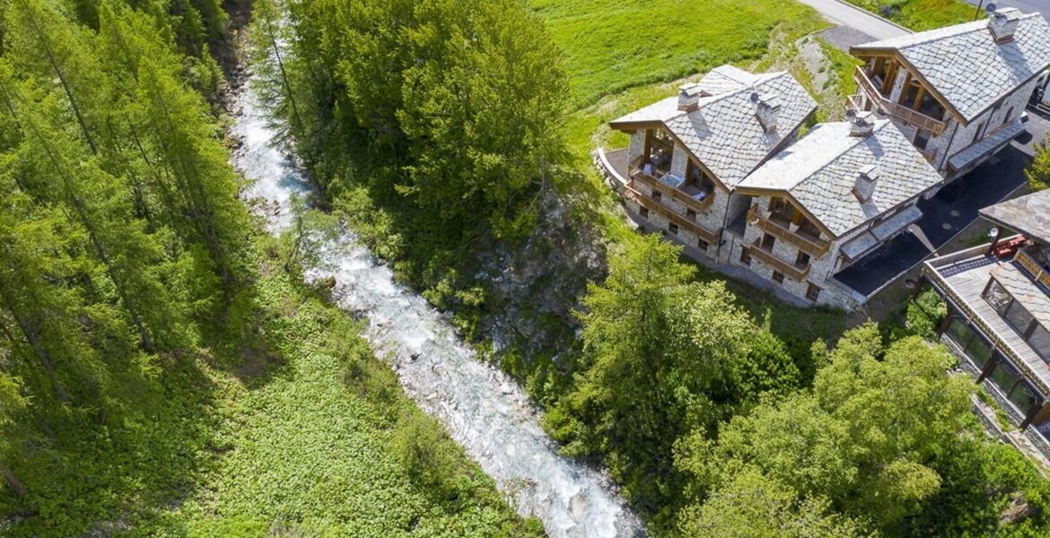 This is a luxury chalet of just over 200 m2