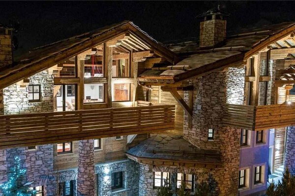 Luxury Chalet  Right at the bottom of the slopes