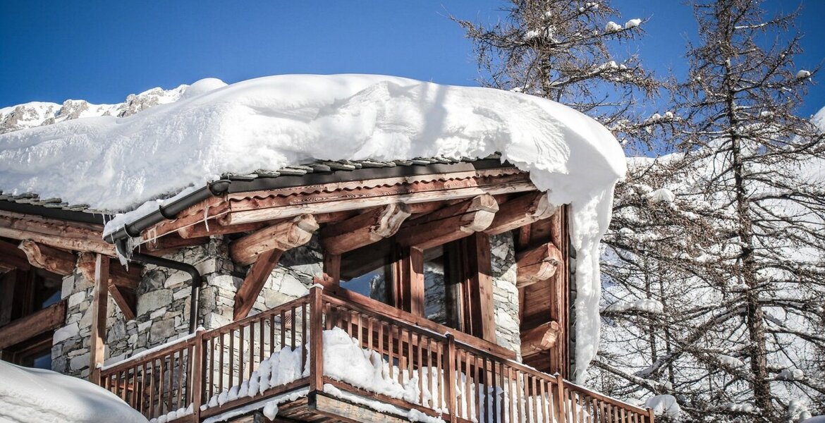 Un chalet lujoso y excepcional en el corazón de las montañas