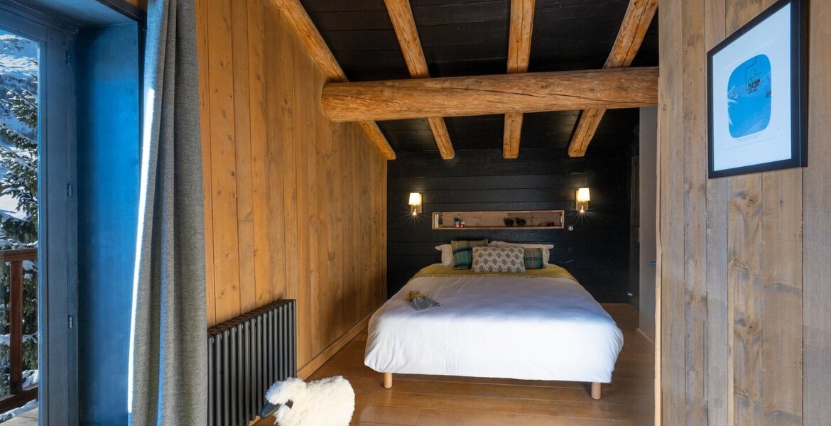 The newly refurbished chalet lies at the very heart of Val 