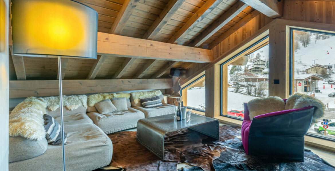 Chalet typique et indépendant 8 pièces sur 3 étages  280 m2