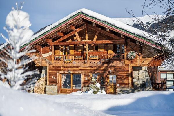 Doble Chalet in courchevel 1300