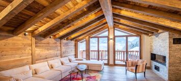A family chalet with swimming pool in Courchevel-Le Praz 