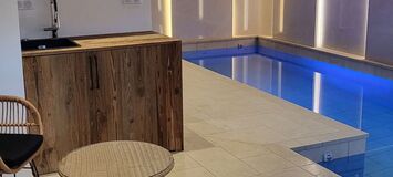 A family chalet with swimming pool in Courchevel-Le Praz 