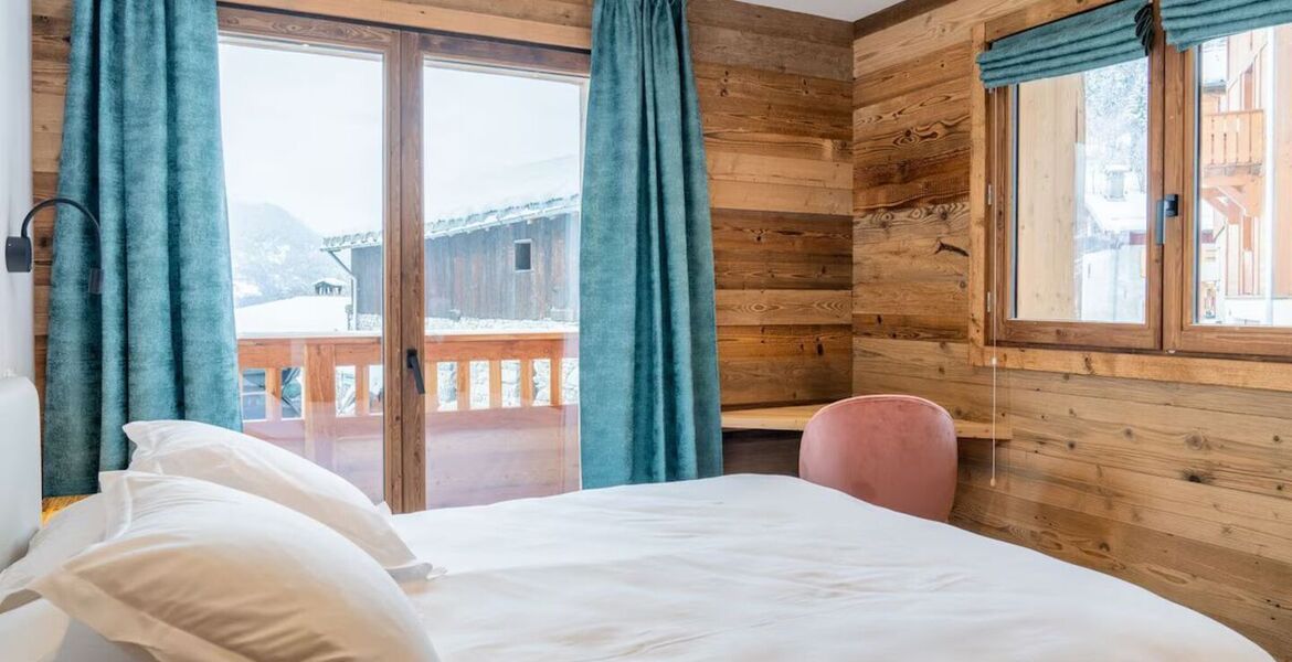 A family chalet with swimming pool in Courchevel-Le Praz 