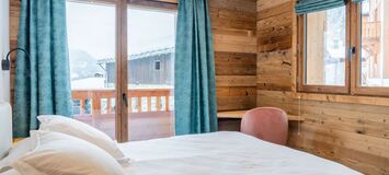 A family chalet with swimming pool in Courchevel-Le Praz 