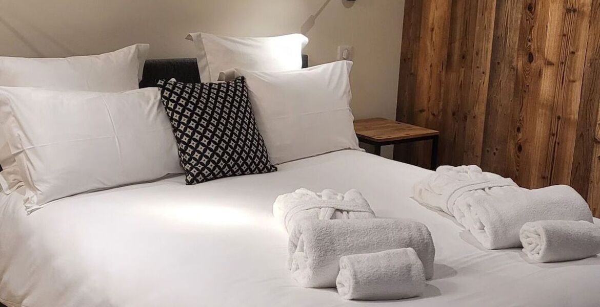 A family chalet with swimming pool in Courchevel-Le Praz 