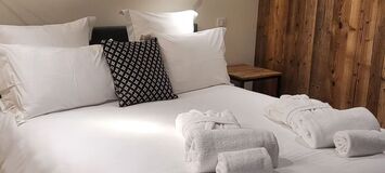 A family chalet with swimming pool in Courchevel-Le Praz 
