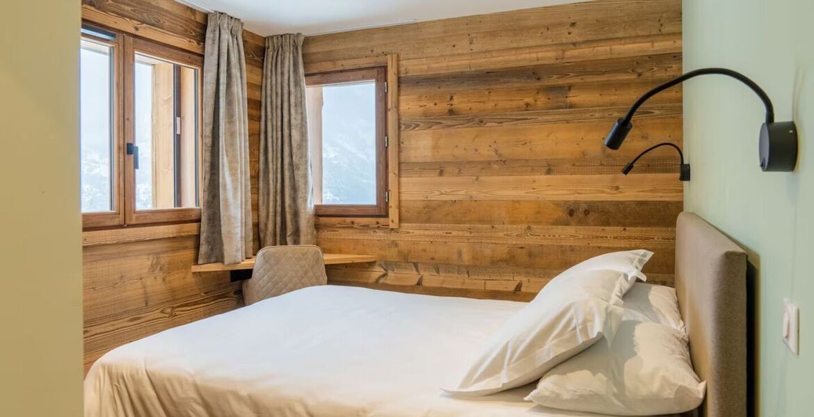A family chalet with swimming pool in Courchevel-Le Praz 