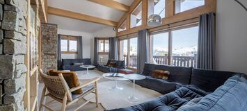 Just a few steps from the centre of Courchevel 1850 village,