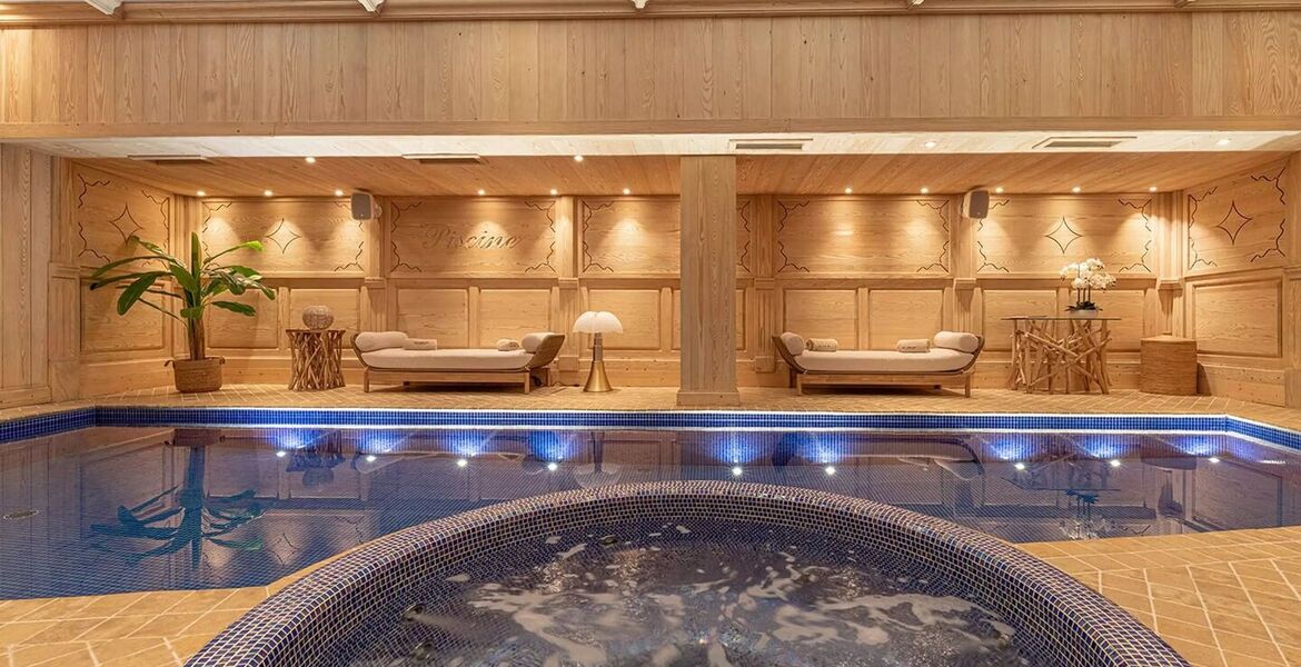 Just a few steps from the centre of Courchevel 1850 village,