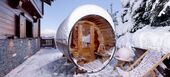 Just a few steps from the centre of Courchevel 1850 village,