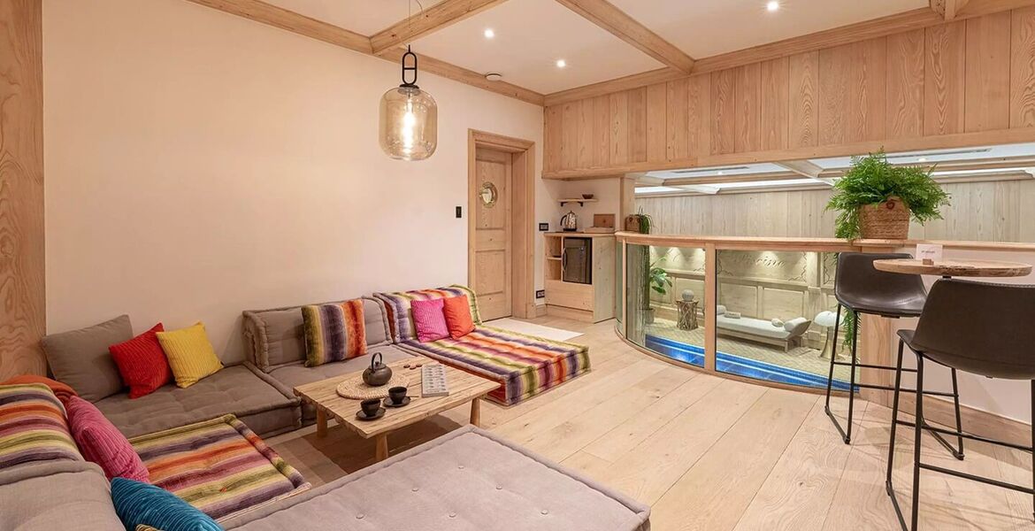 Just a few steps from the centre of Courchevel 1850 village,