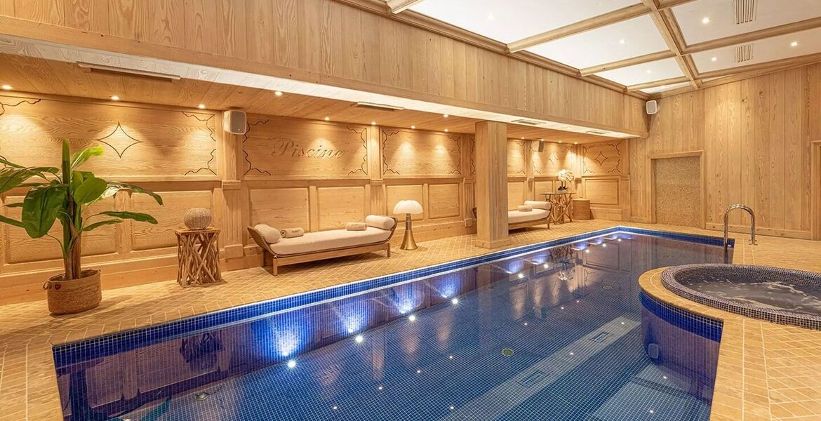 Just a few steps from the centre of Courchevel 1850 village,