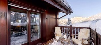 Just a few steps from the centre of Courchevel 1850 village,