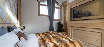 Just a few steps from the centre of Courchevel 1850 village,