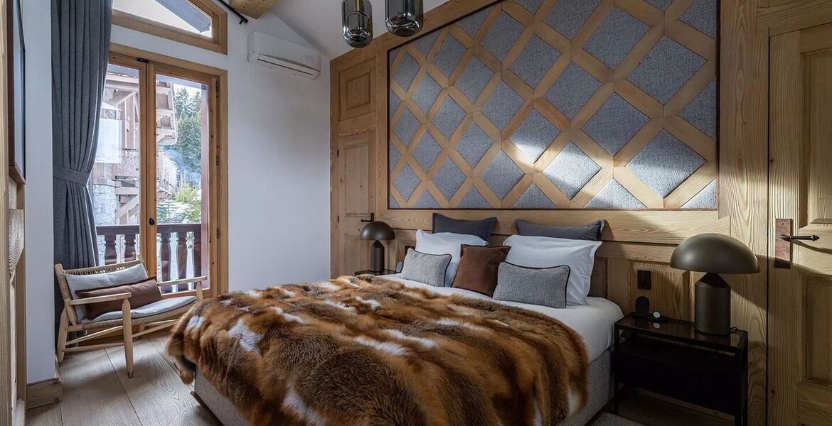 Just a few steps from the centre of Courchevel 1850 village,