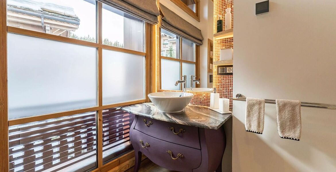 Just a few steps from the centre of Courchevel 1850 village,