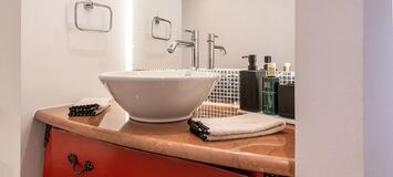 Just a few steps from the centre of Courchevel 1850 village,