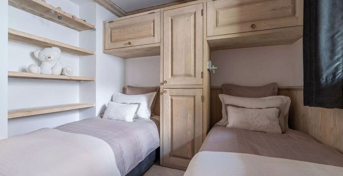 Just a few steps from the centre of Courchevel 1850 village,