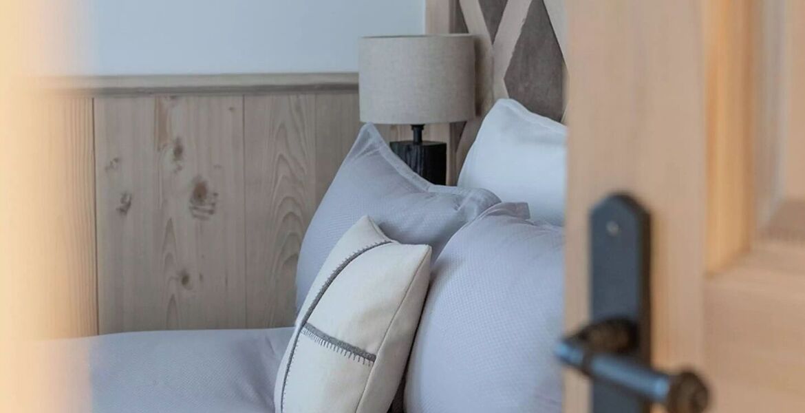 Just a few steps from the centre of Courchevel 1850 village,