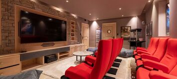 Just a few steps from the centre of Courchevel 1850 village,