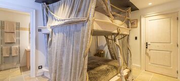 Just a few steps from the centre of Courchevel 1850 village,