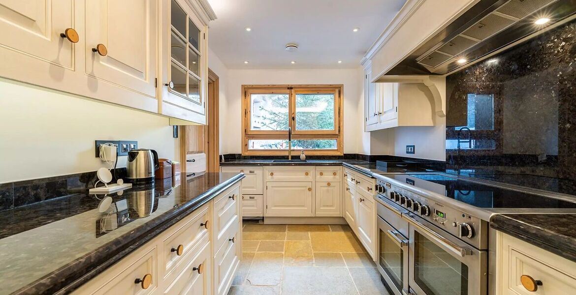 Just a few steps from the centre of Courchevel 1850 village,