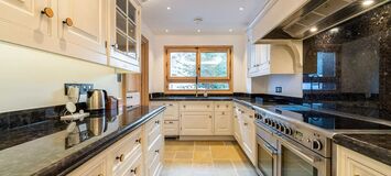 Just a few steps from the centre of Courchevel 1850 village,