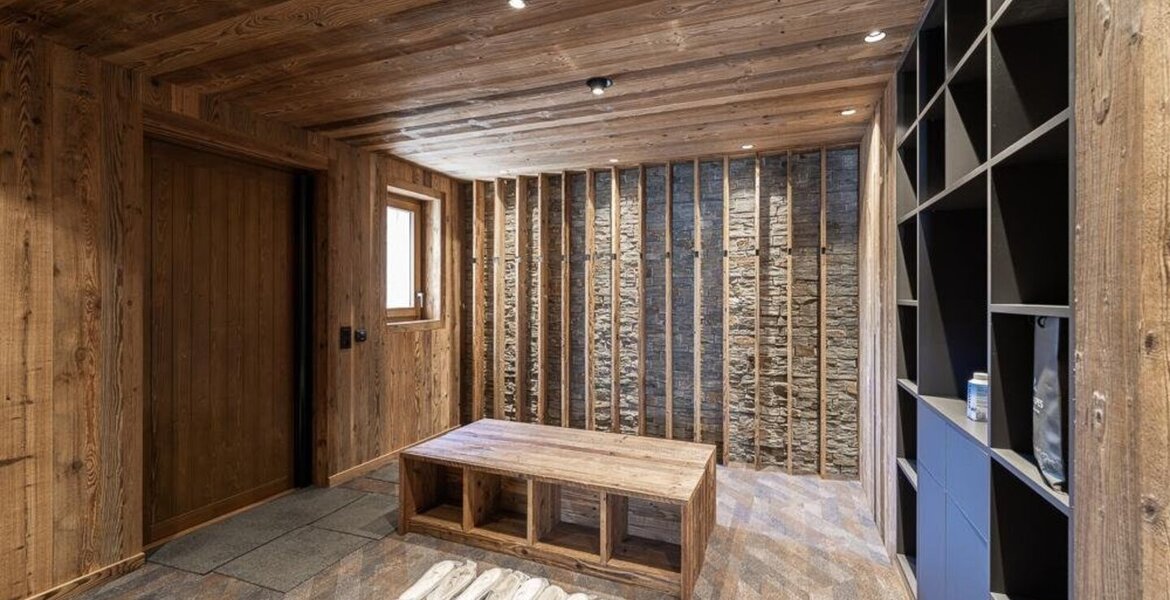 Chalet for rent in Courchevel 1300 with 320 sqm and 5 beds