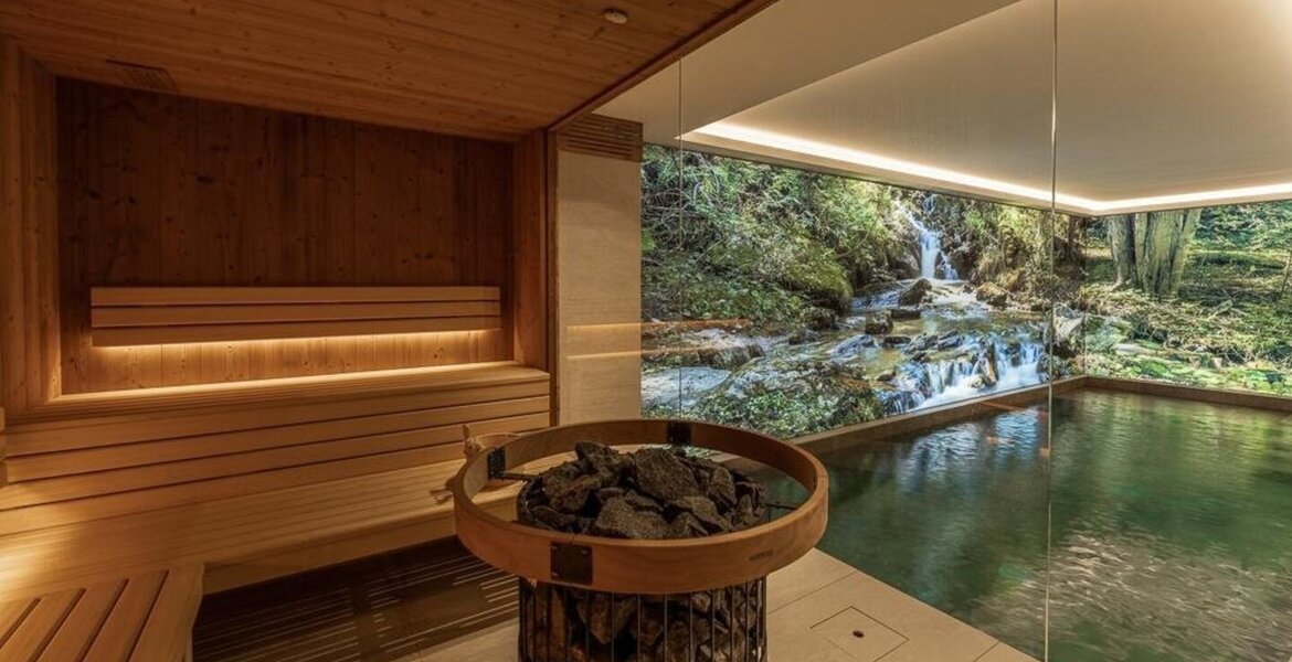 Chalet for rent in Courchevel 1300 with 320 sqm and 5 beds