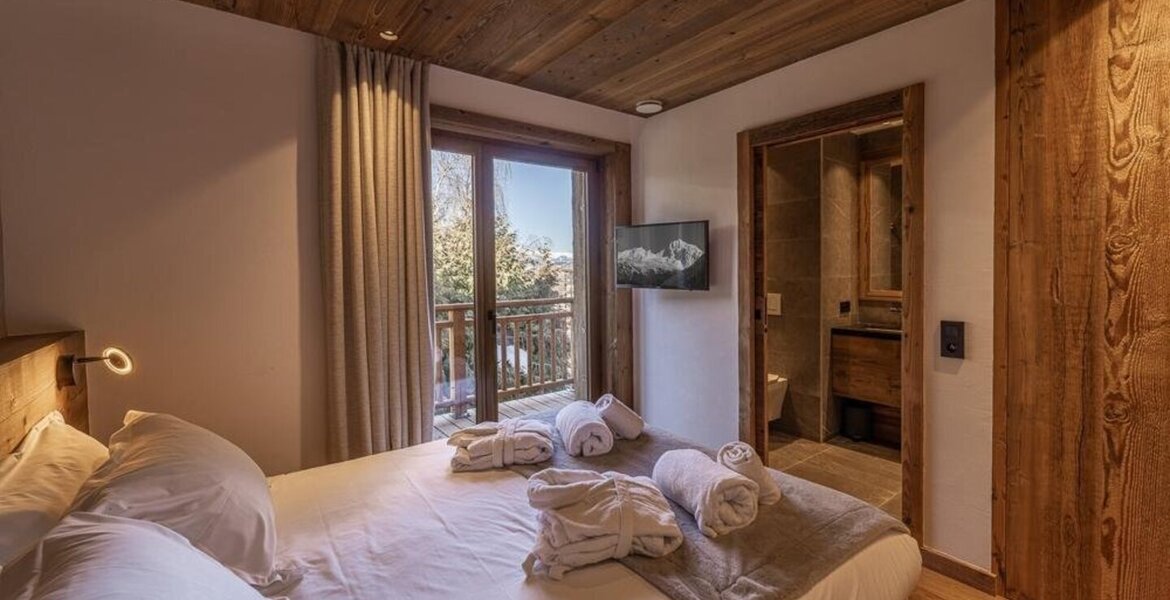 Chalet for rent in Courchevel 1300 with 320 sqm and 5 beds