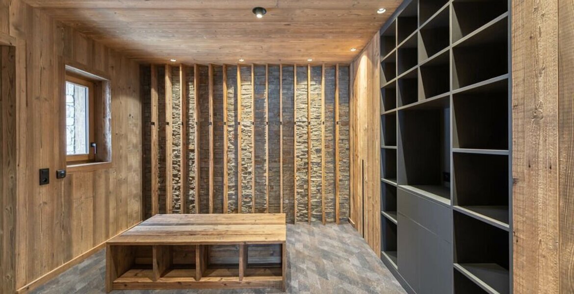 Chalet for rent in Courchevel 1300 with 320 sqm and 5 beds