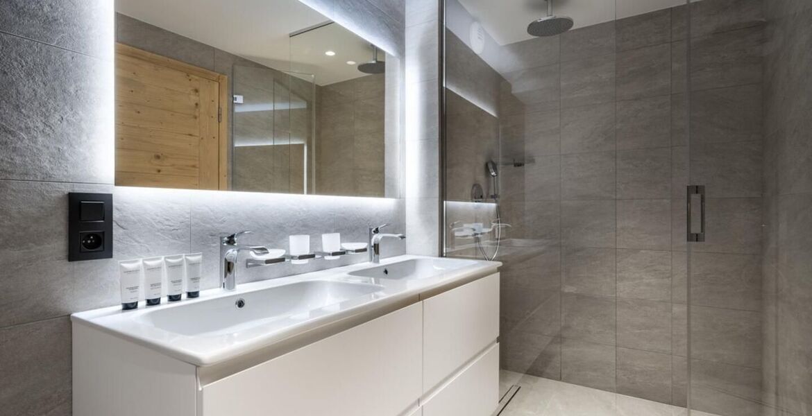 Duplex penthouse for rent Meribel
