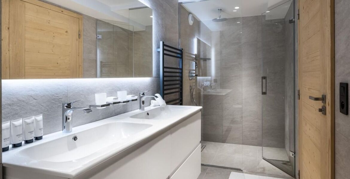 Duplex penthouse for rent Meribel