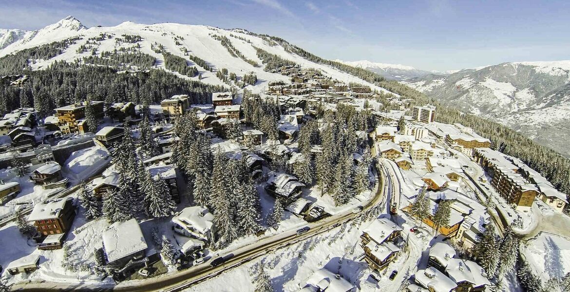 The mountain chalet in Courchevel 1850