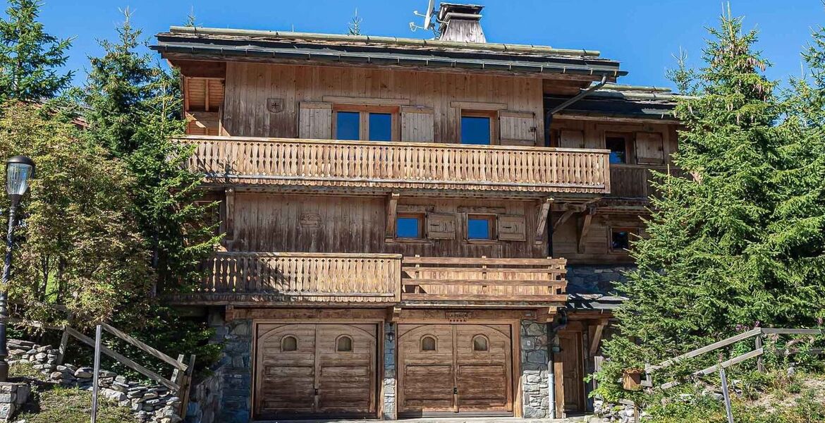 The mountain chalet in Courchevel 1850