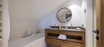 Ski-in ski-out apartment for rent in Meribel