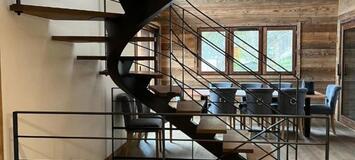 A family chalet with swimming pool in Courchevel-Le Praz 