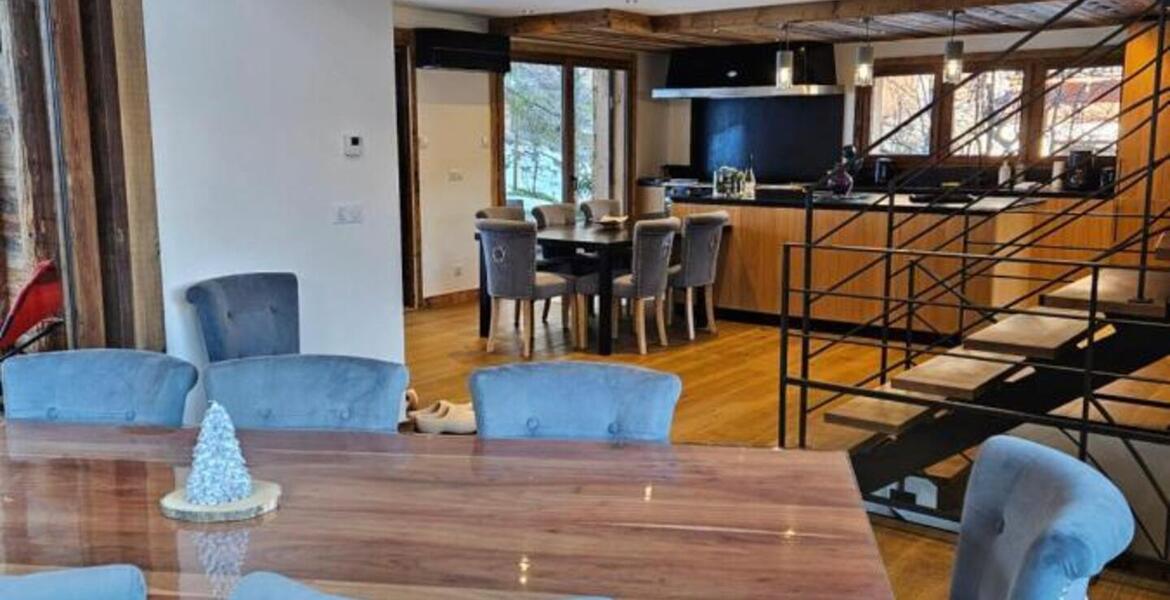 A family chalet with swimming pool in Courchevel-Le Praz 