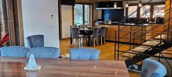 A family chalet with swimming pool in Courchevel-Le Praz 