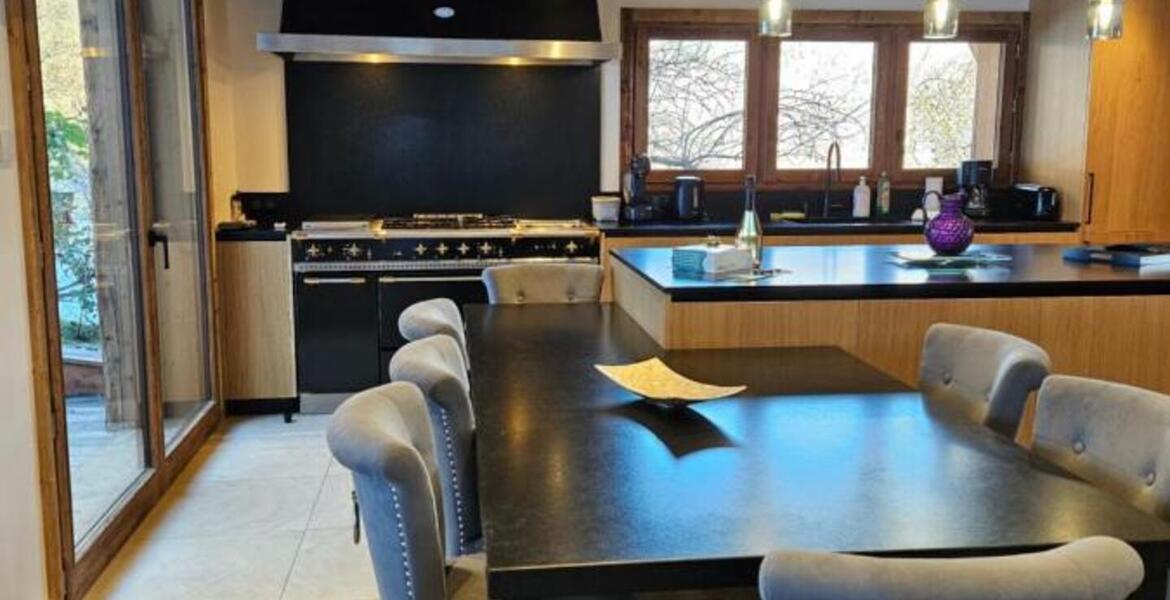 A family chalet with swimming pool in Courchevel-Le Praz 